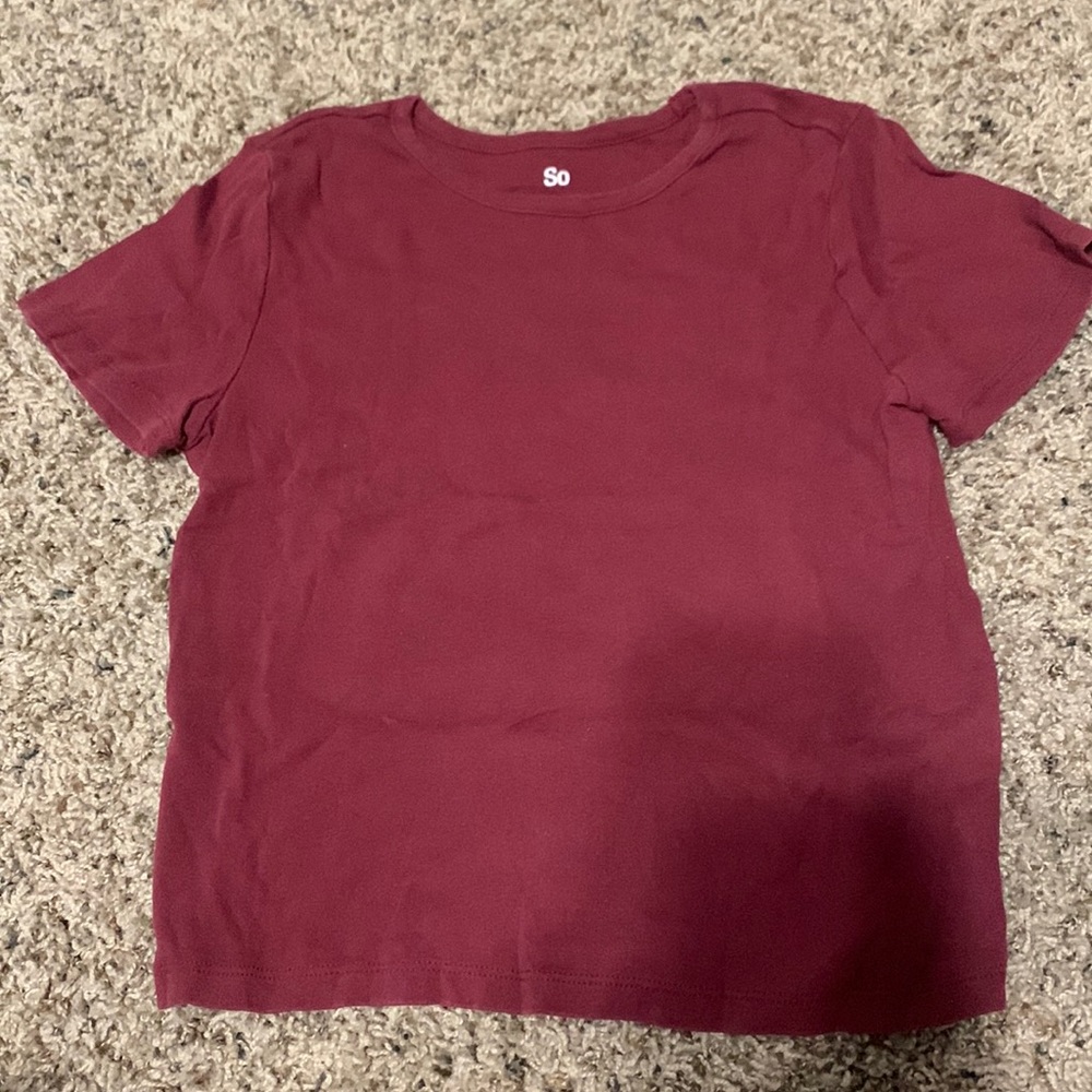 A short sleeve t shirt